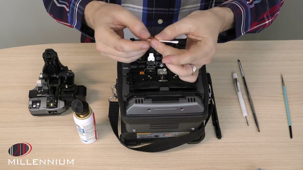 Fusion Splicing & Fiber Cleaver Cleaning